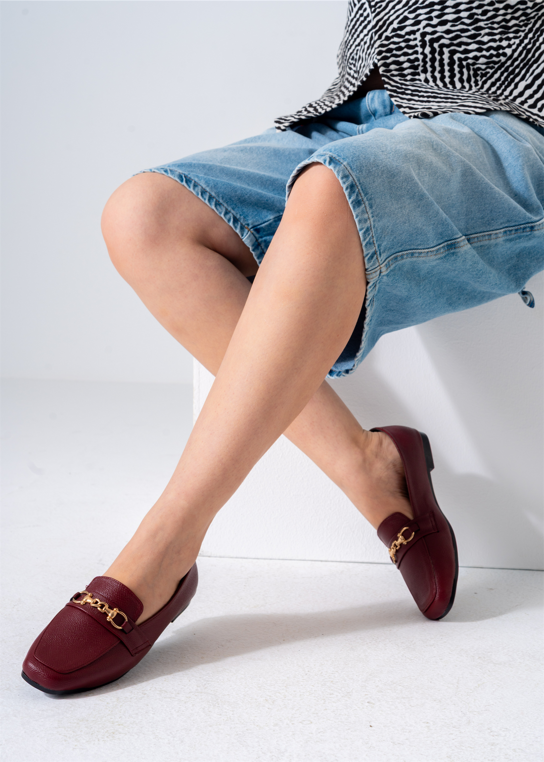 Croco-Embossed Flats-marron