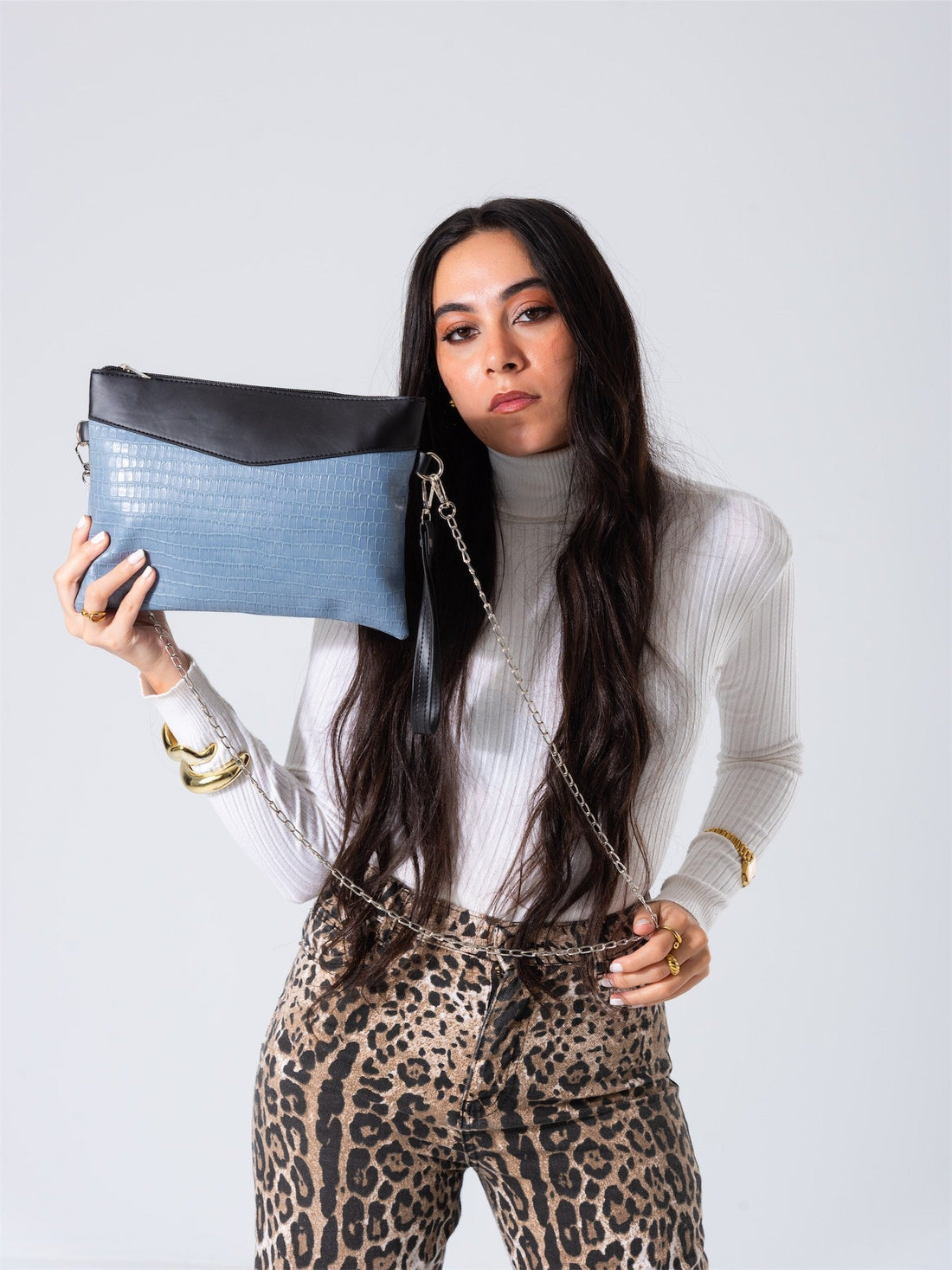 Metallic Texture Clutch-baby blue