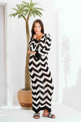 Load image into Gallery viewer, Zigzag Print Long Sleeve Dress - black
