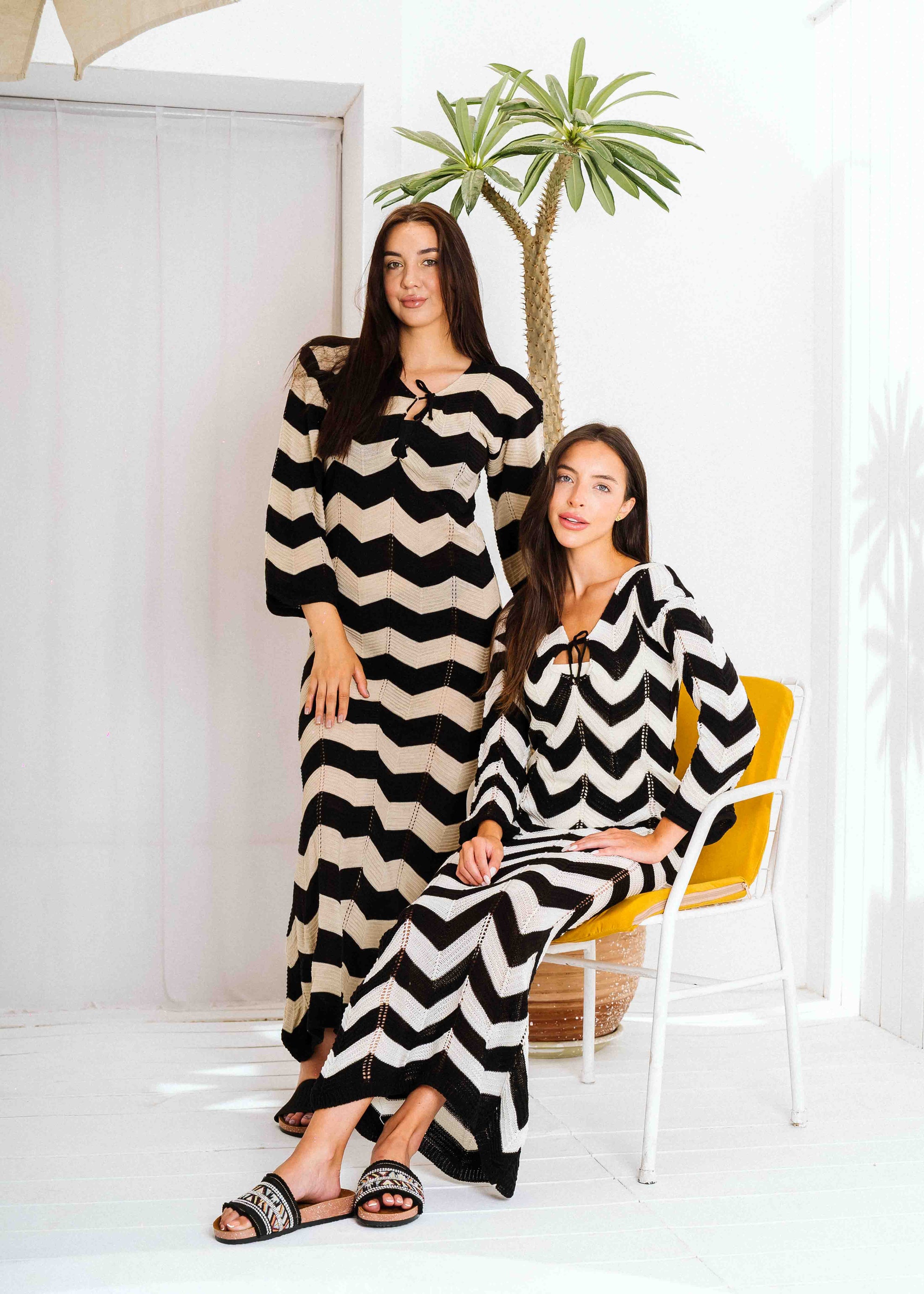 Zigzag Print Long Sleeve Dress - beige