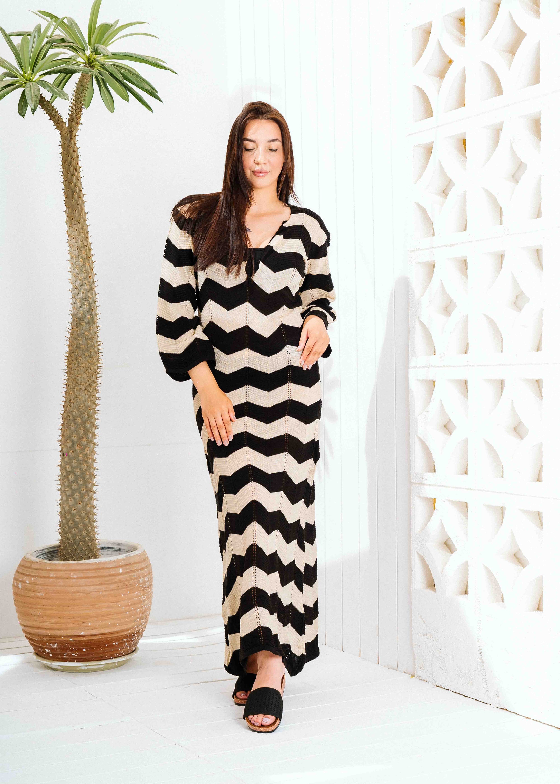 Zigzag Print Long Sleeve Dress - beige