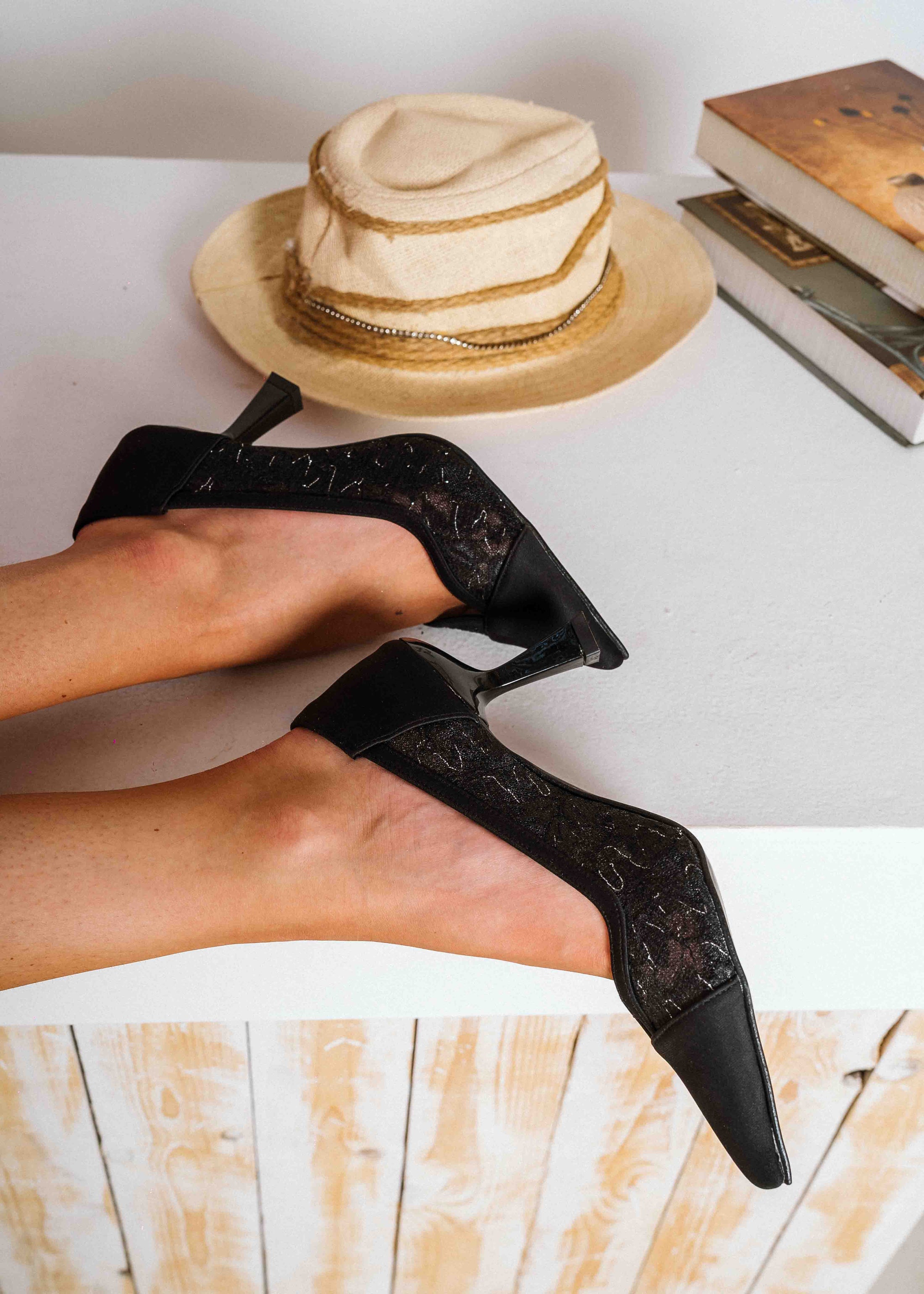 Chic Floral Lace Sculpted Heels - black
