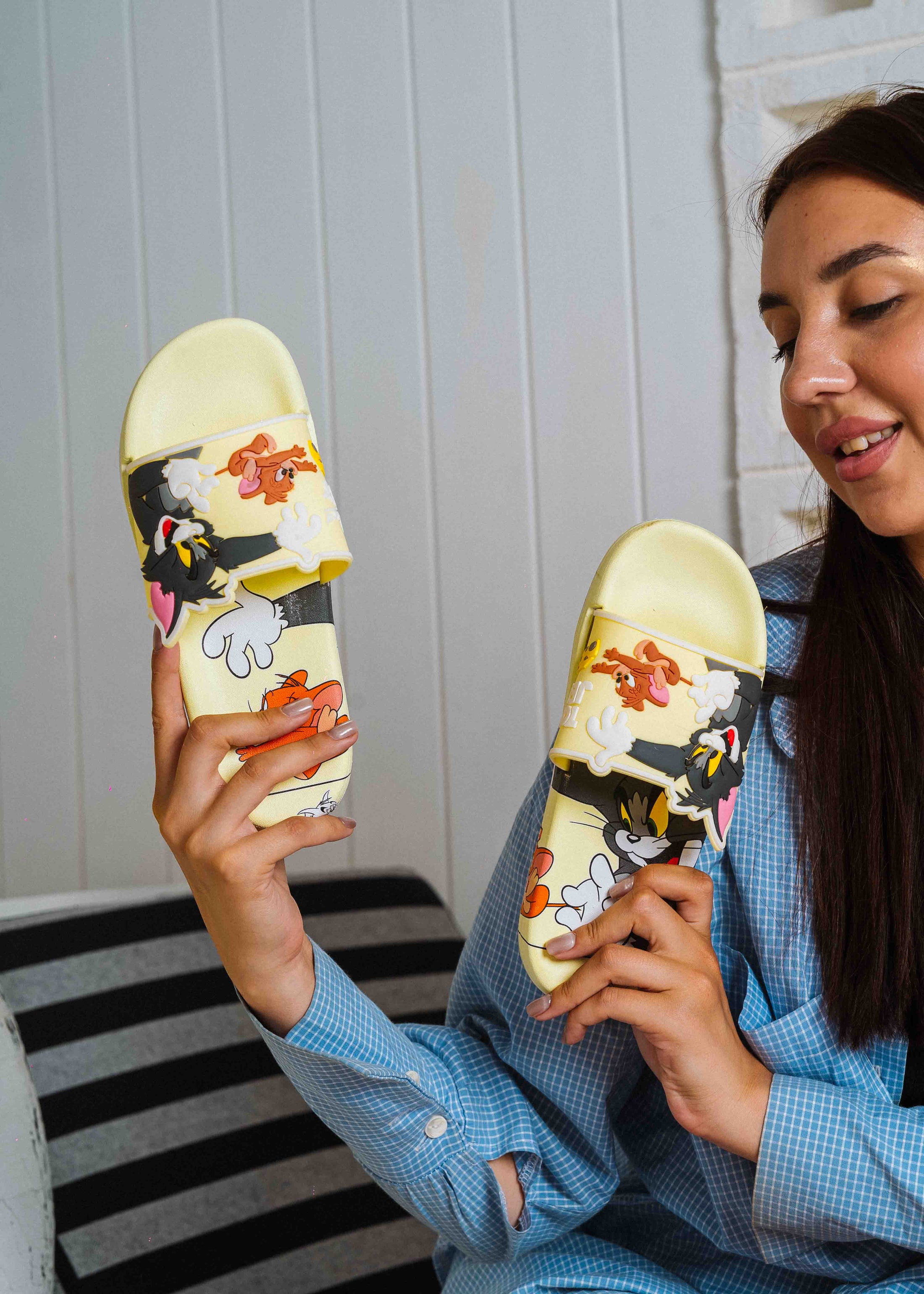 Tom & Jerry Comfort Slip-On Slides - yellow