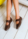 Load image into Gallery viewer, Wide-Strap Woven Flats - brown
