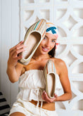 Load image into Gallery viewer, Sharp Woven Patterned Flats - beige
