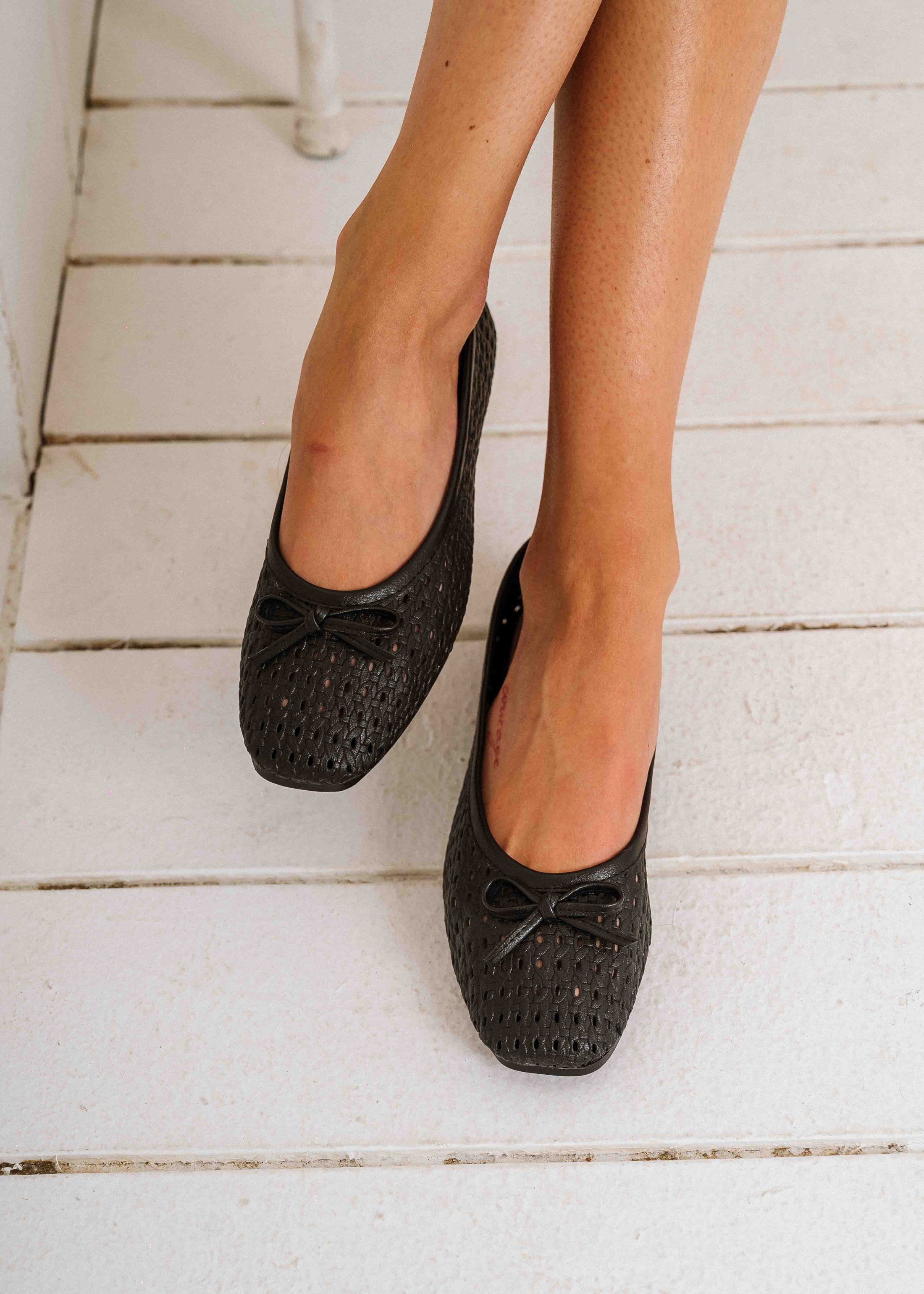 Braided Bow Ballet Flats - black