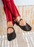 Load image into Gallery viewer, Pearl Mesh Ballet Flats - black
