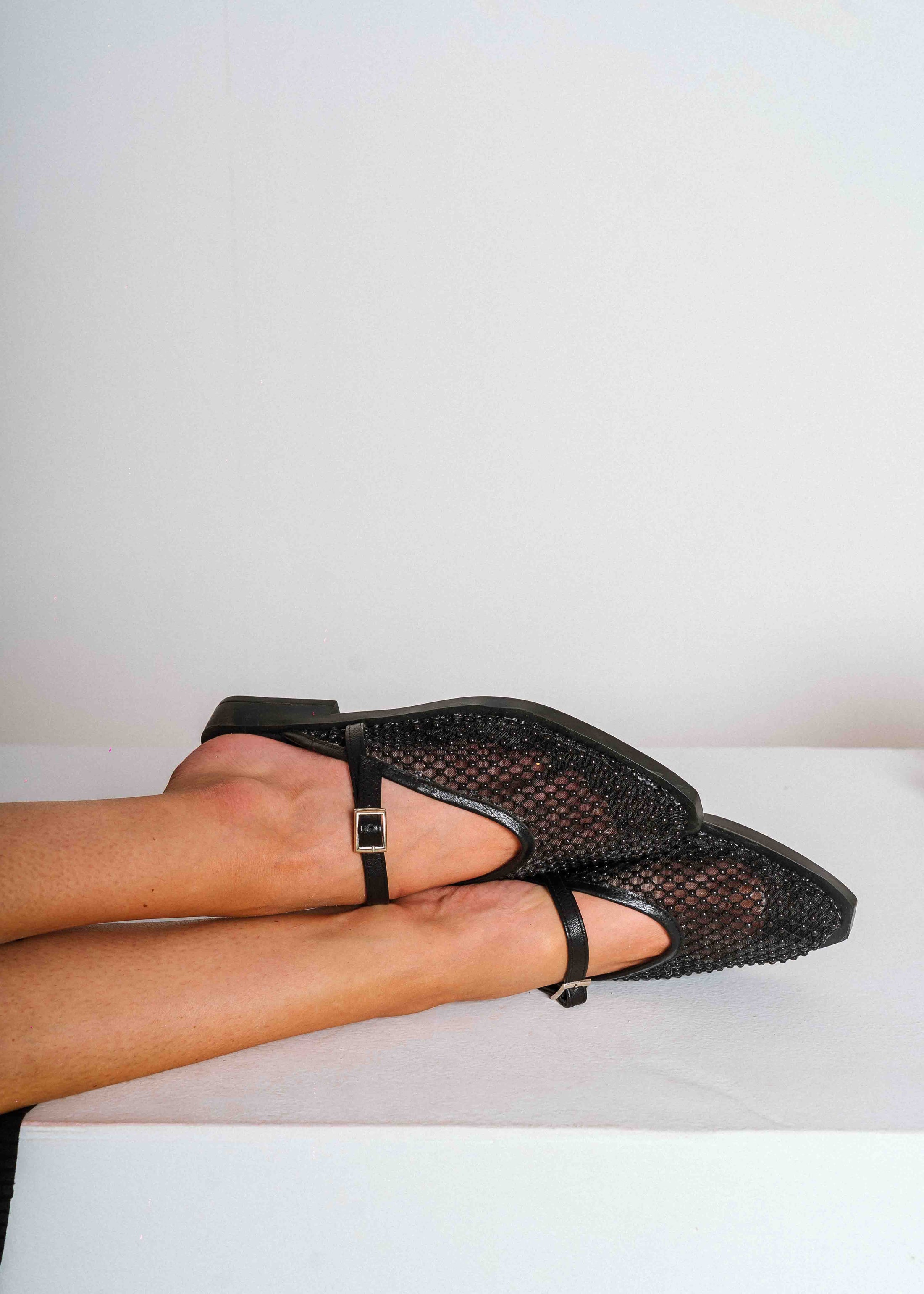 Sleek Mesh Pointed Mules - black