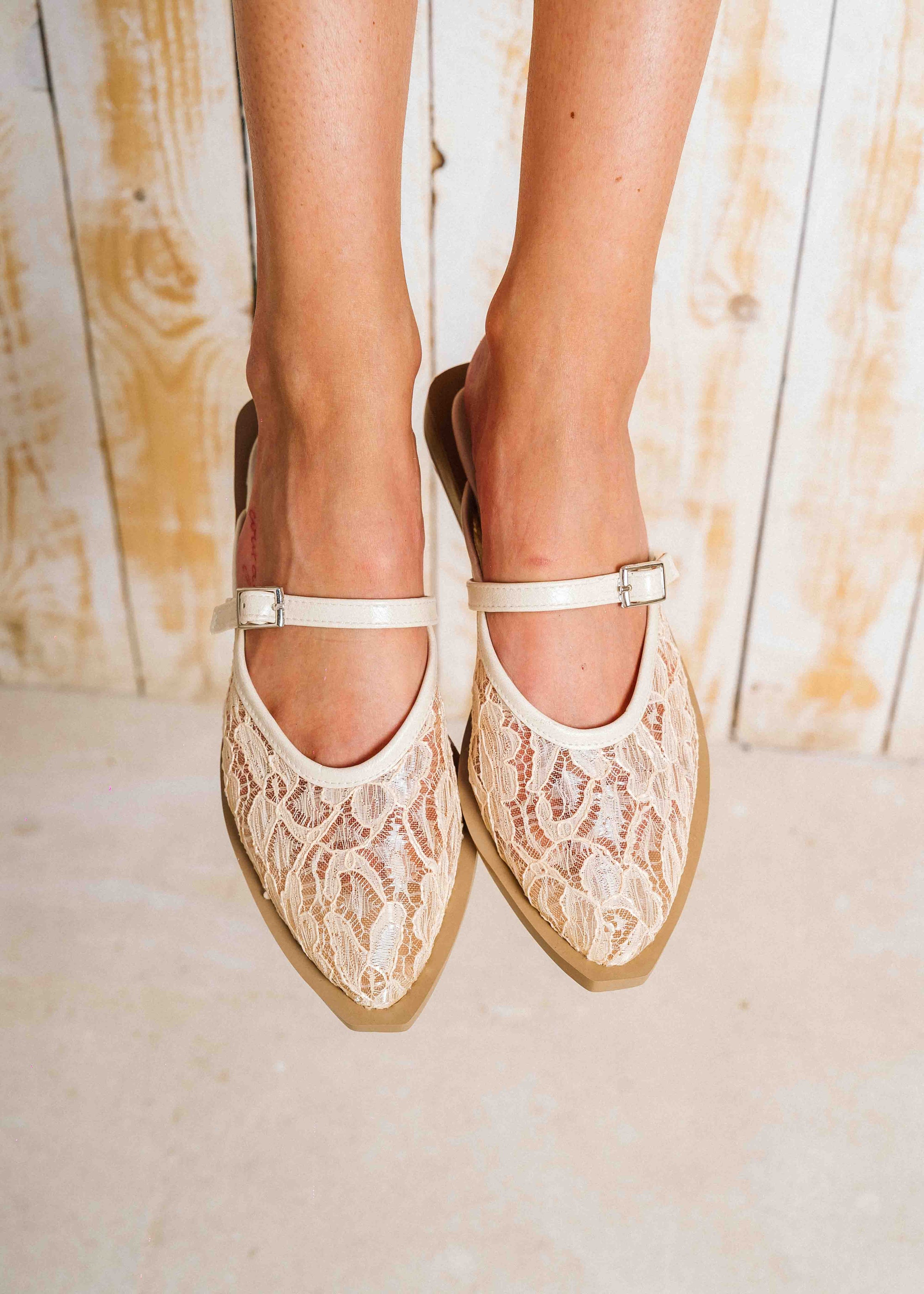 Elegance Floral Lace Mules - beige