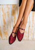 Load image into Gallery viewer, Elegance Floral Lace Mules - maroon
