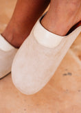 Load image into Gallery viewer, Premium Suede Clogs - beige
