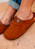 Load image into Gallery viewer, Premium Suede Clogs - camel
