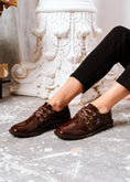 Load image into Gallery viewer, Classic High-Shine Flat Shoes - brown
