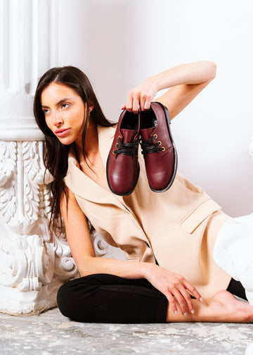 Glossy Alligator Effect Lace-Up Flat - maroon