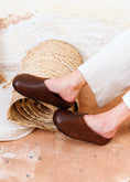 Load image into Gallery viewer, Mixed-Texture Minimalist Clogs - brown
