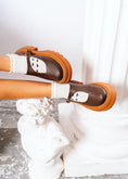 Load image into Gallery viewer, Lug-Sole Mary Jane Loafers - brown
