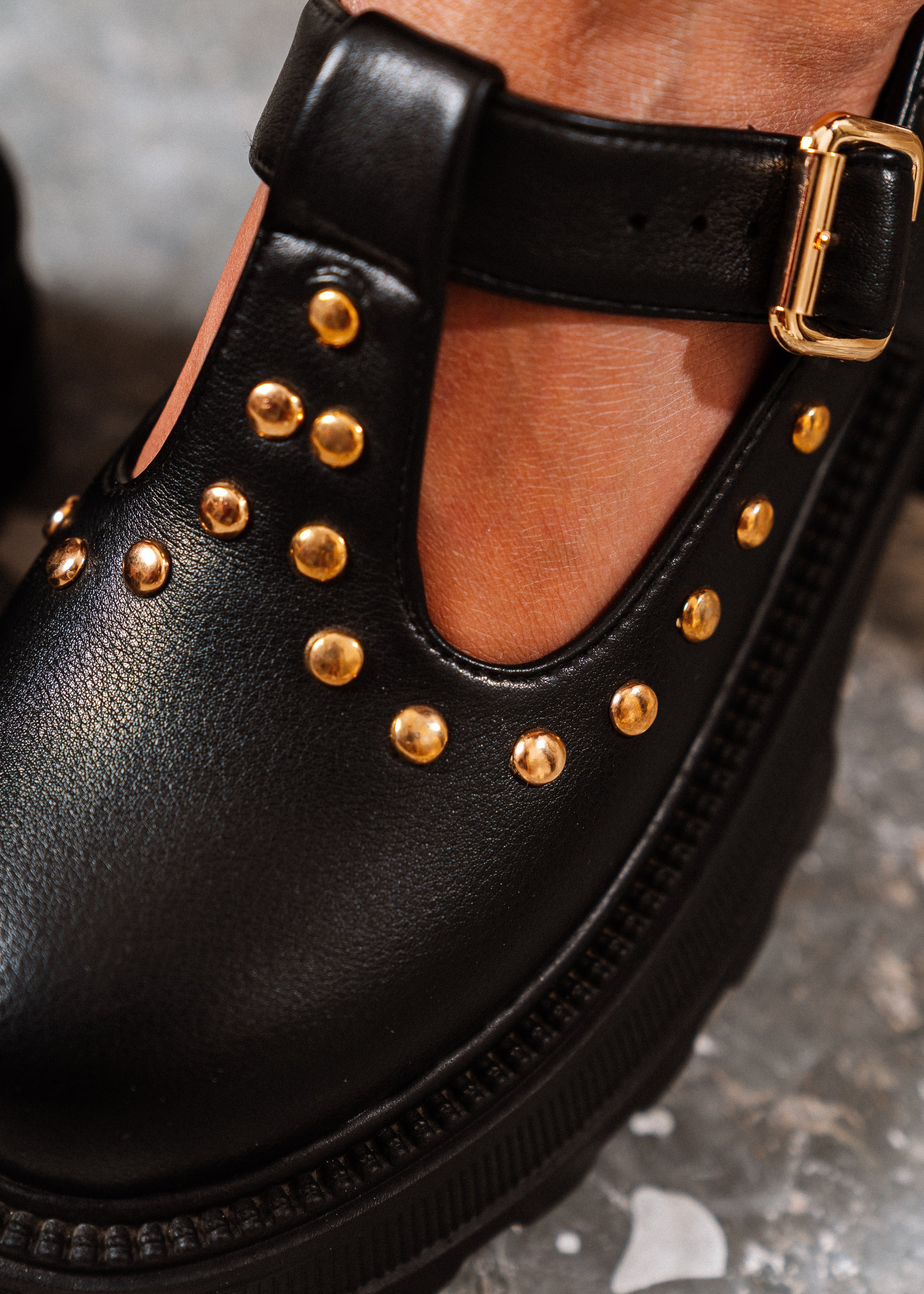 Edgy Chunky T-Strap Loafers - black