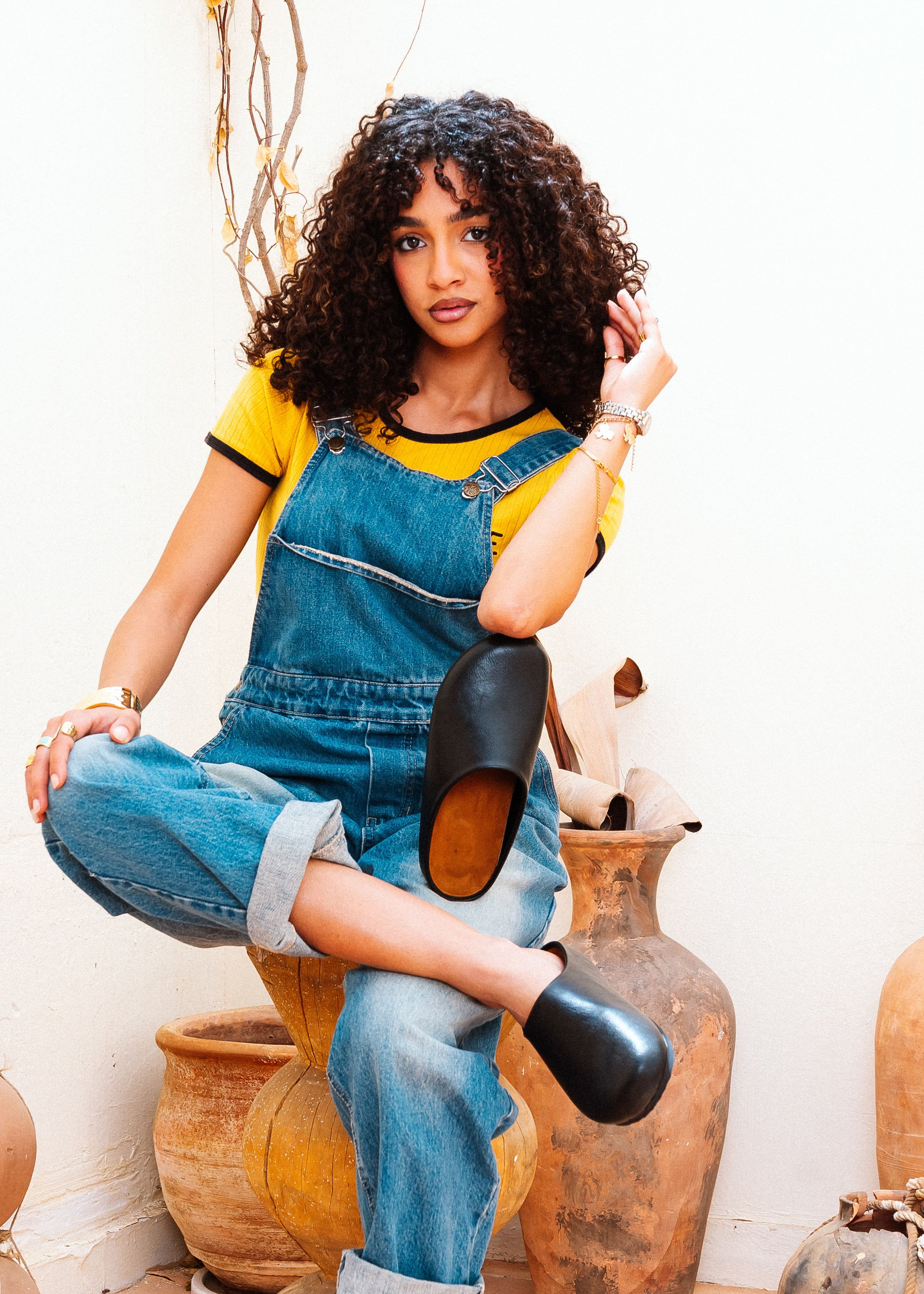 Essential Rounded-Toe Clogs - black