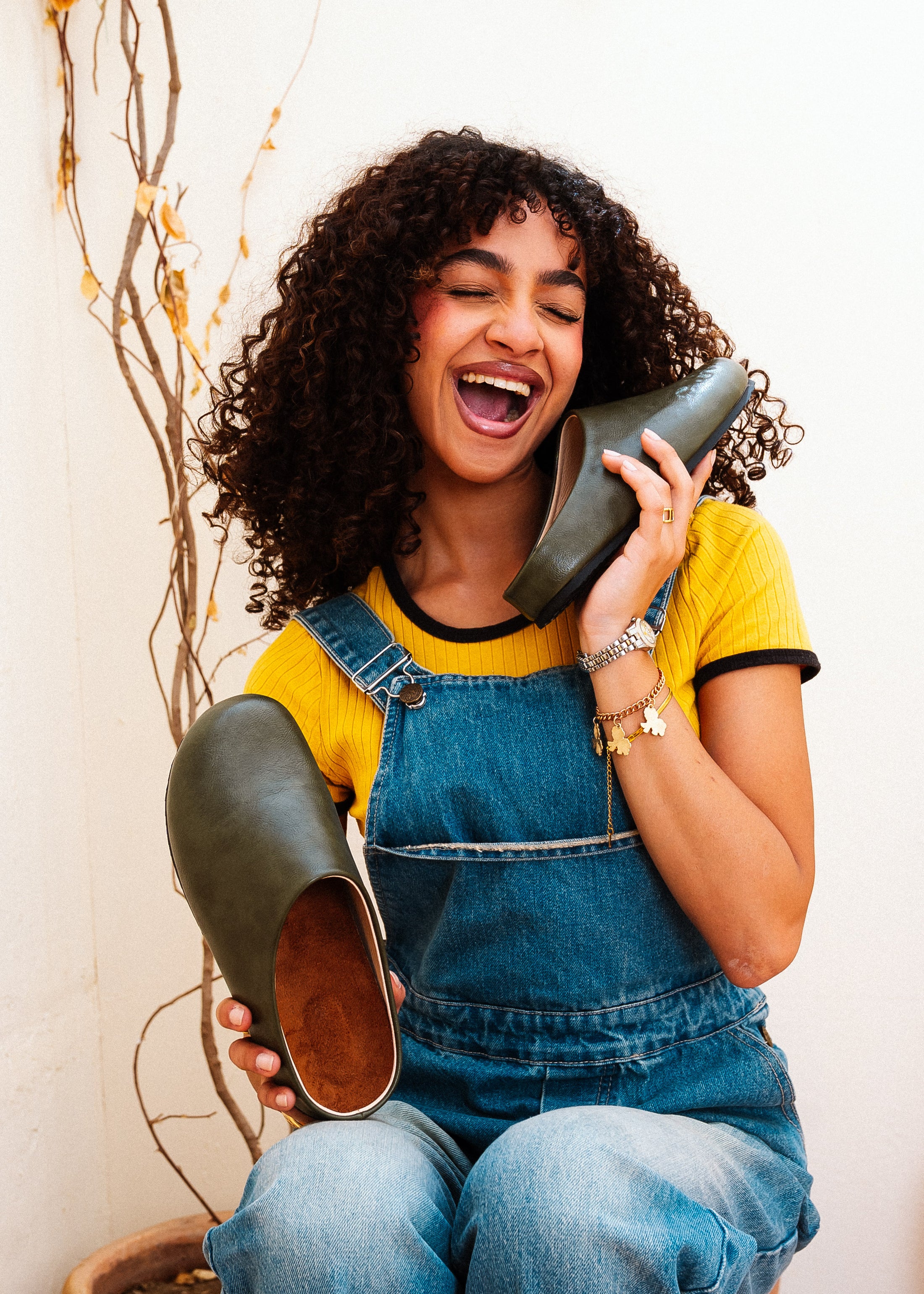 Essential Rounded-Toe Clogs - olive