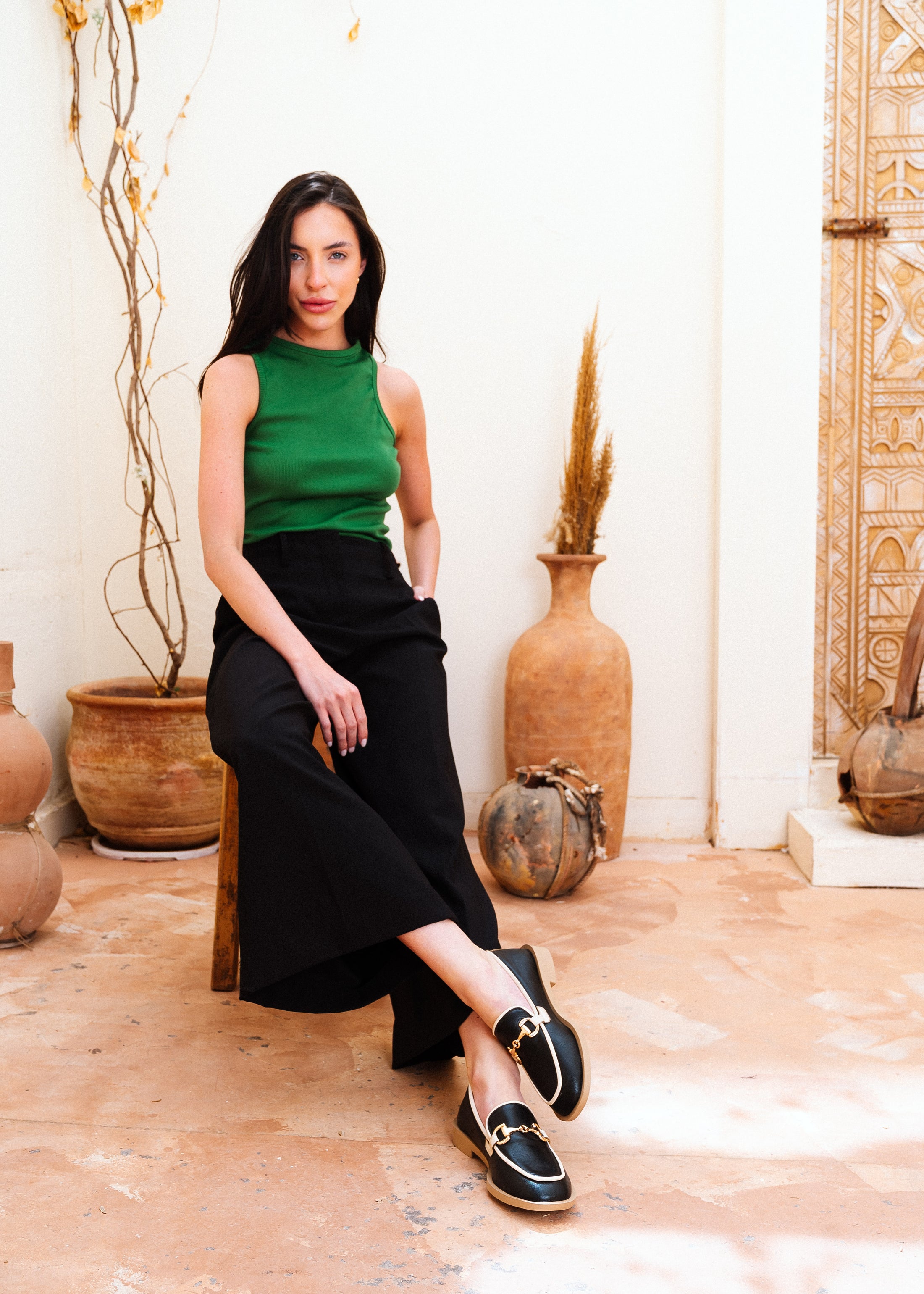 Sophisticated Trimmed Flats - black