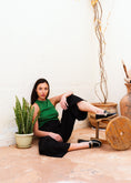 Load image into Gallery viewer, Sophisticated Trimmed Flats - black
