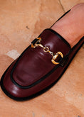 Load image into Gallery viewer, Sophisticated Trimmed Flats - maroon
