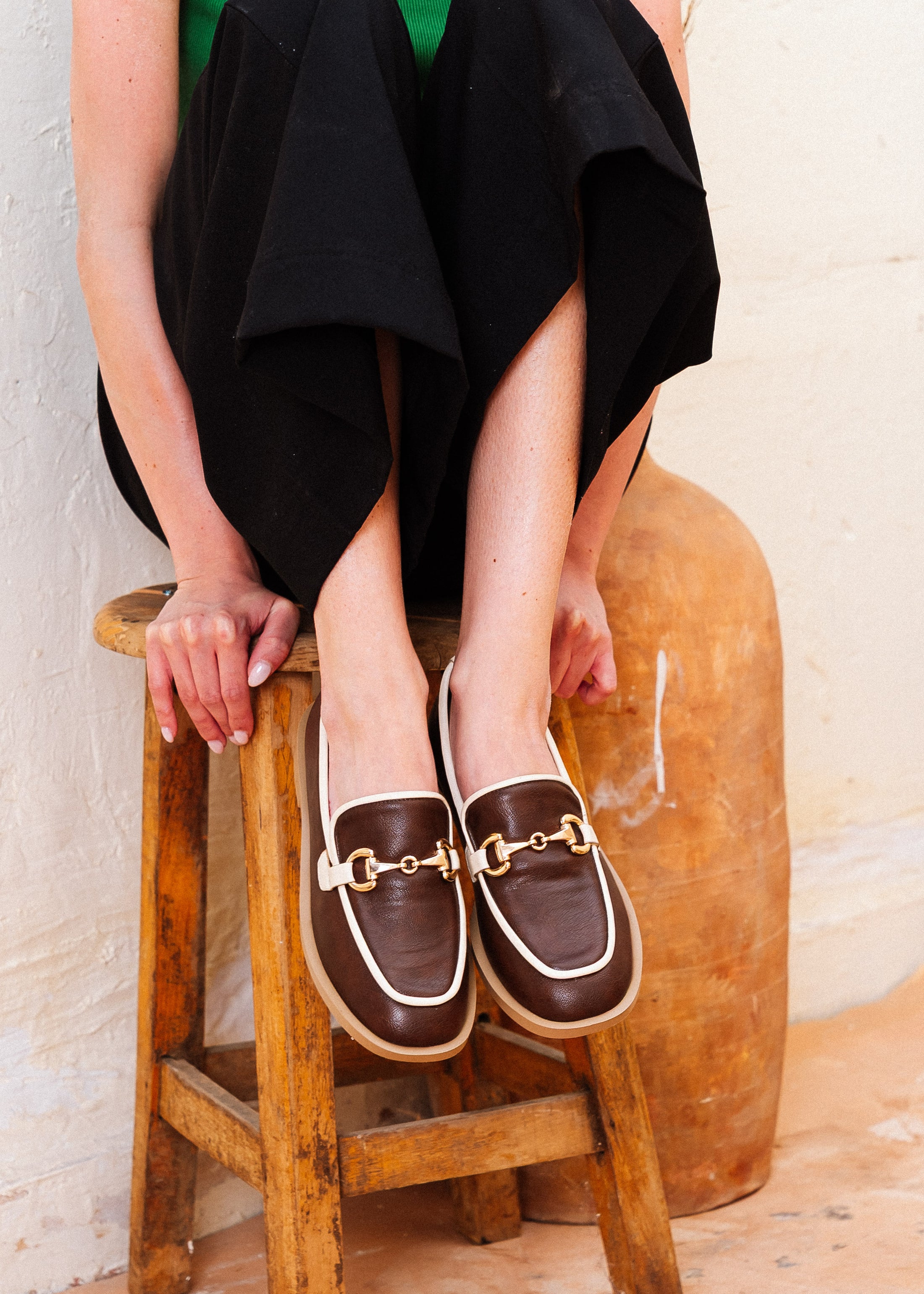 Sophisticated Trimmed Flats - brown