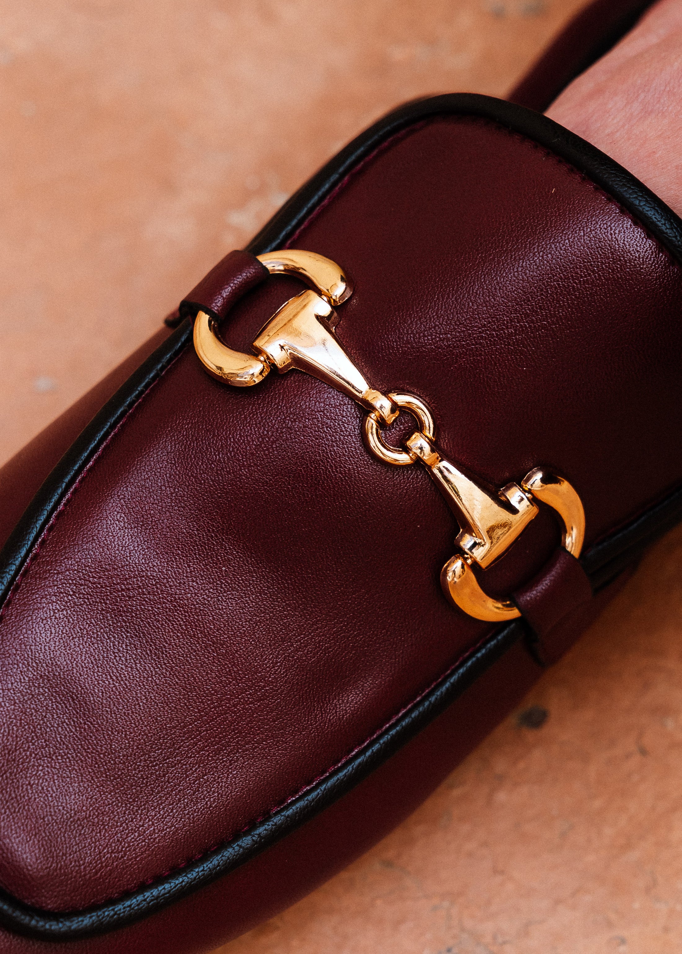 The Elia Essential Mule - maroon
