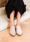 Load image into Gallery viewer, Minimalist Suede Side-Slit Flats - brown
