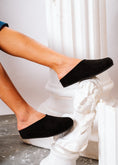 Load image into Gallery viewer, Minimalist Rounded-Toe Clogs - black
