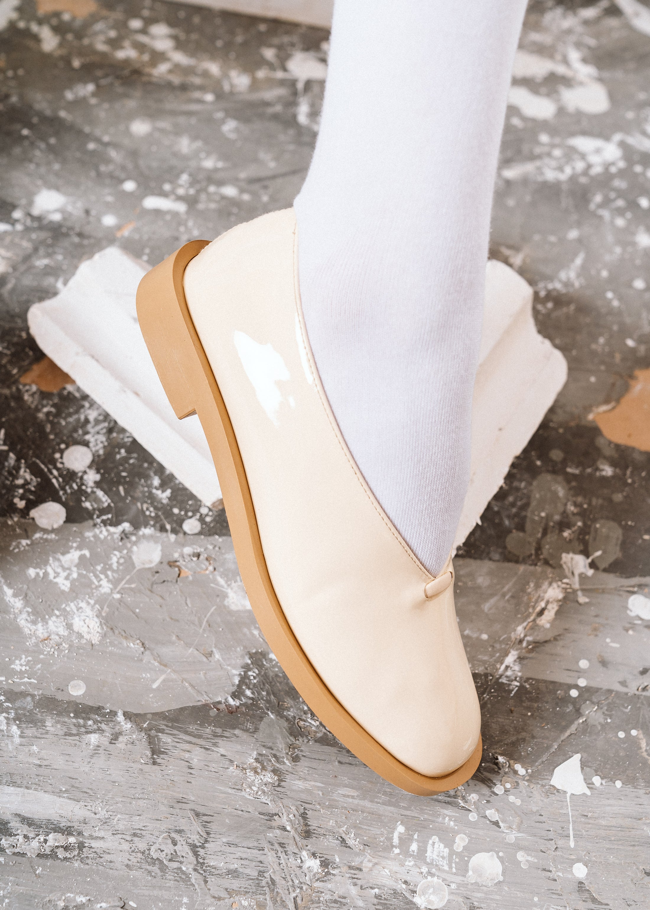 Glossy V-Cut Patent Ballerinas - beige