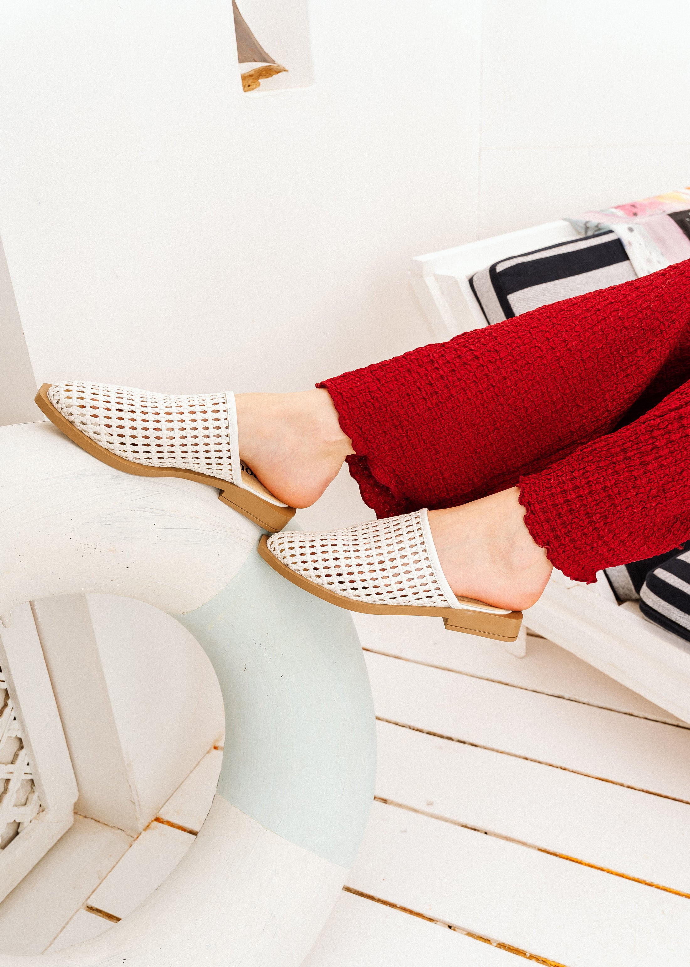 Intricate Woven Flat Mules - white