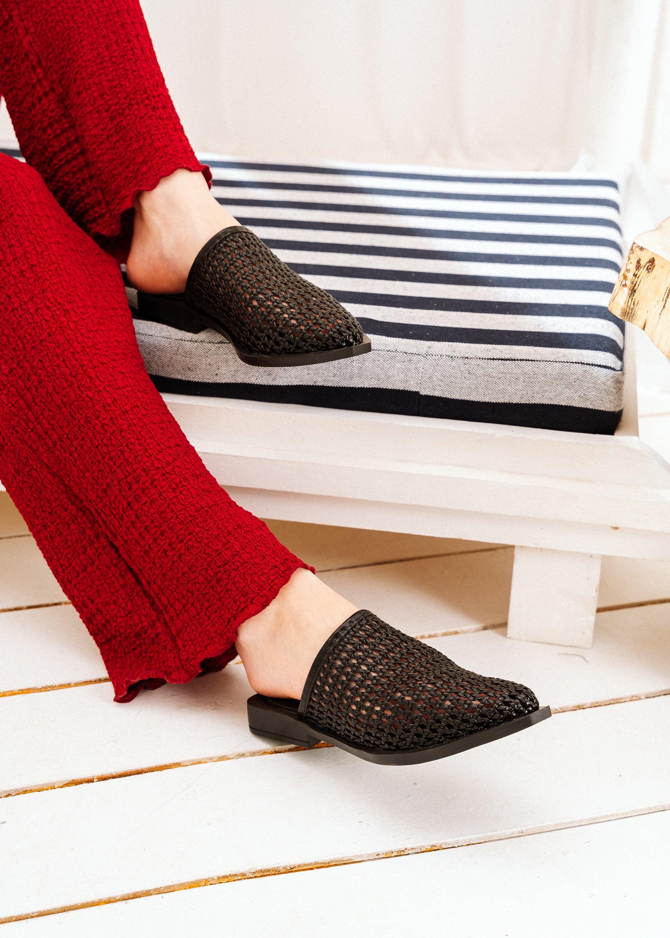 Intricate Woven Flat Mules - black