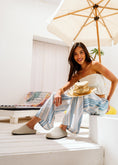 Load image into Gallery viewer, Comfy Slip-On Clogs - light gray
