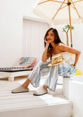Load image into Gallery viewer, Comfy Slip-On Clogs - light gray
