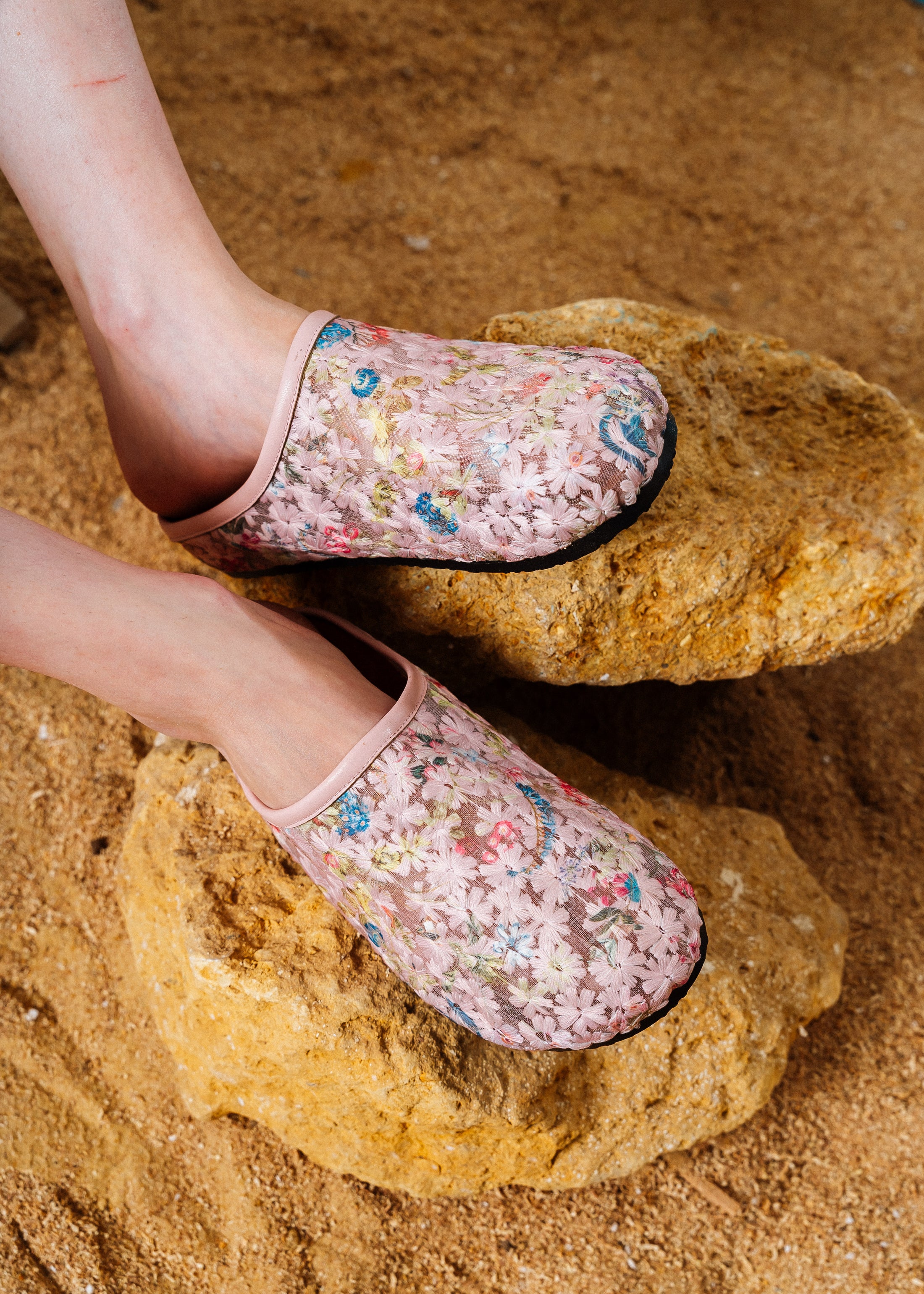 Floral Embroidered Mesh Clogs - pink