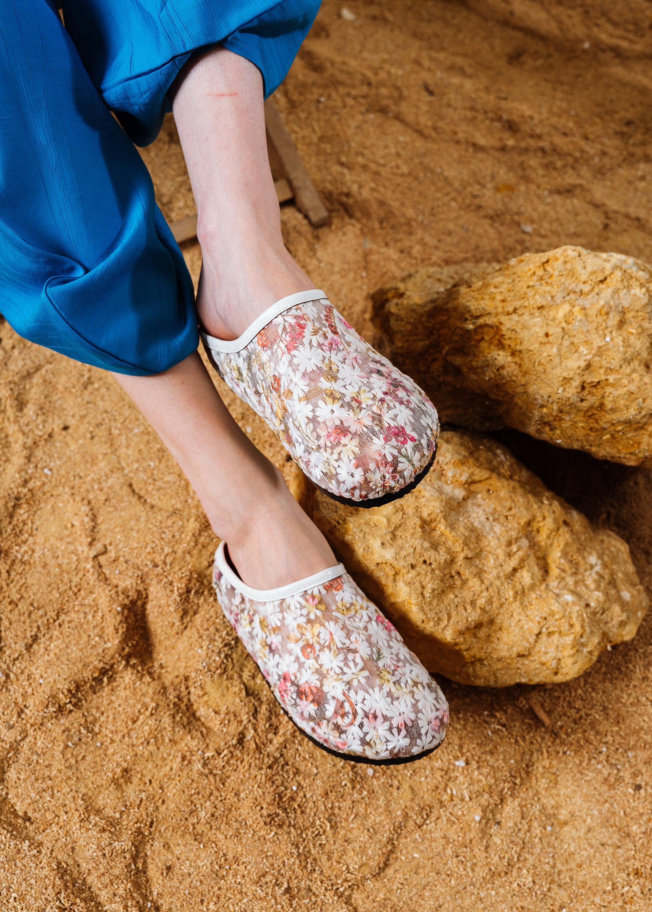 Floral Embroidered Mesh Clogs - white