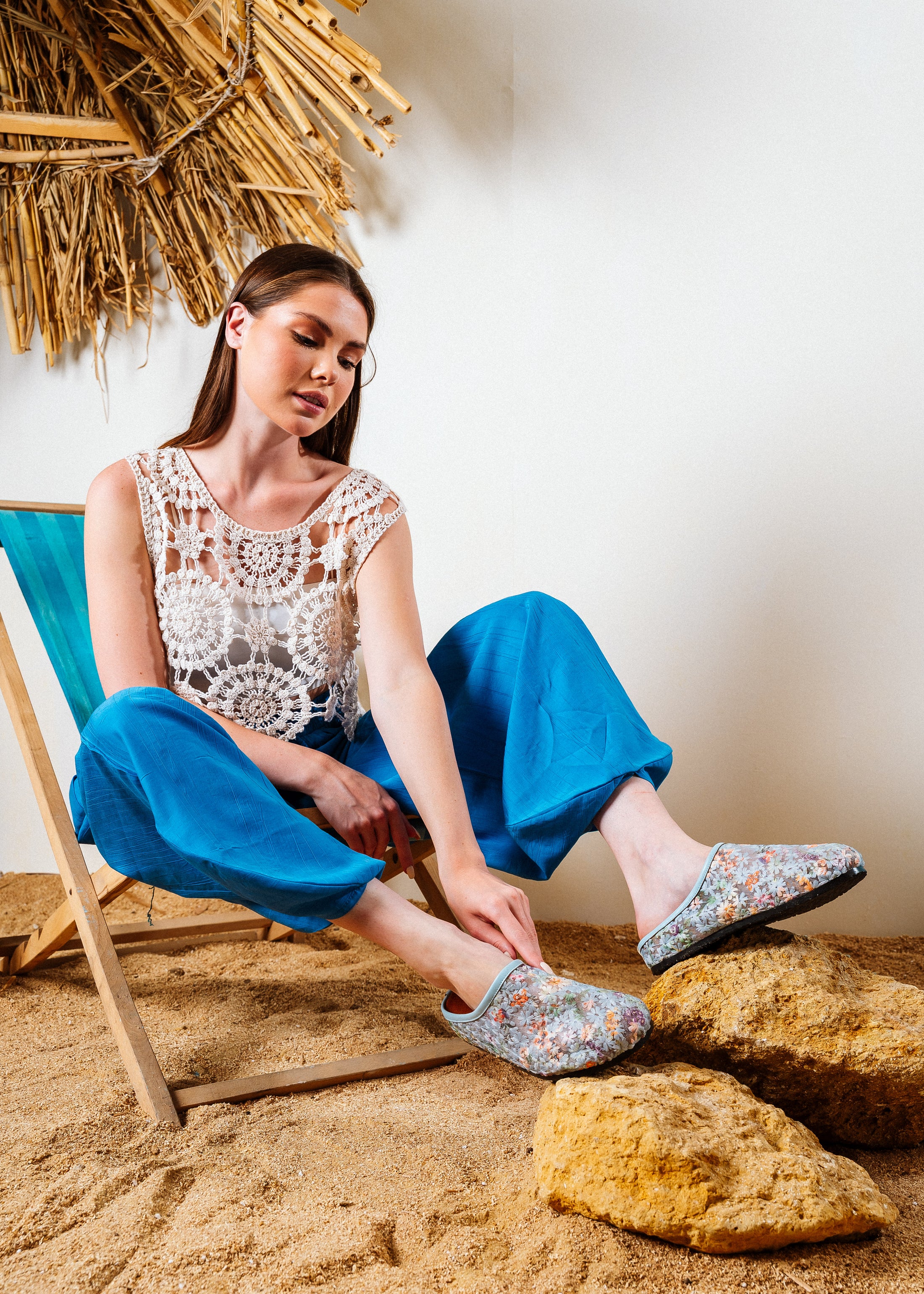 Floral Embroidered Mesh Clogs - blue