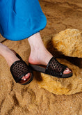 Load image into Gallery viewer, Lattice Net Cork-Sole Slides - black
