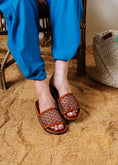 Load image into Gallery viewer, Lattice Net Cork-Sole Slides - camel
