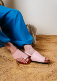 Load image into Gallery viewer, Comfort Slingback Slides- pink
