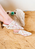 Load image into Gallery viewer, Tapestry Floral Pointed Slides - white
