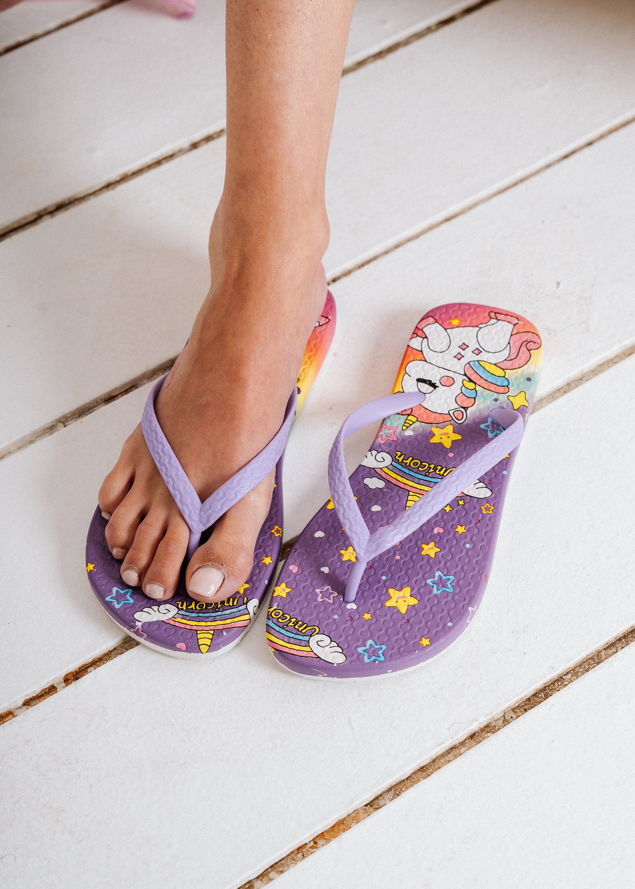 Unicorn Print Flip Flops - purple
