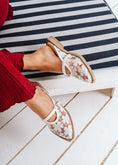 Load image into Gallery viewer, Romantic Floral Pointed Mules -  white
