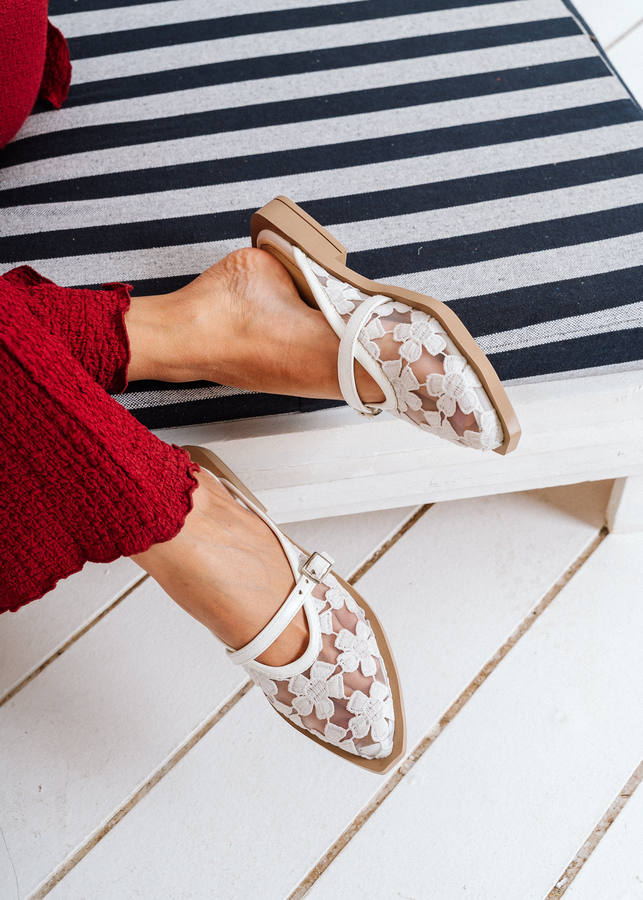 Romantic Floral Pointed Mules -  white