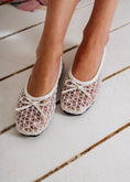 Load image into Gallery viewer, Mesh Ballet Flats with Bow - white
