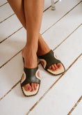 Load image into Gallery viewer, Two-Tone Studded Slide - olive
