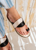 Load image into Gallery viewer, Two-Tone Sculpted Slides - black

