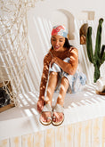 Load image into Gallery viewer, Wave Strap Toe-Loop Slides - light gray
