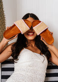 Load image into Gallery viewer, Textured Straw Trim Mules - pink
